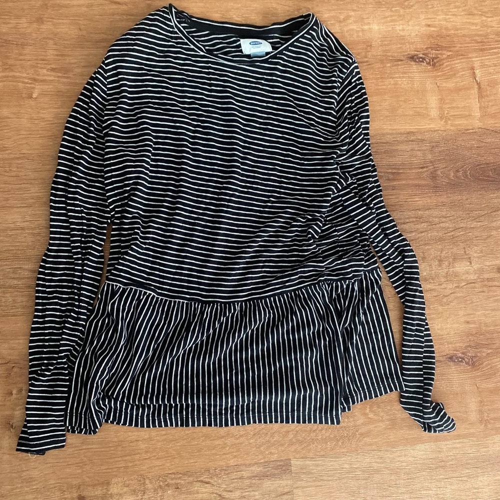 Old Navy Black and White Striped Long Sleeve Top